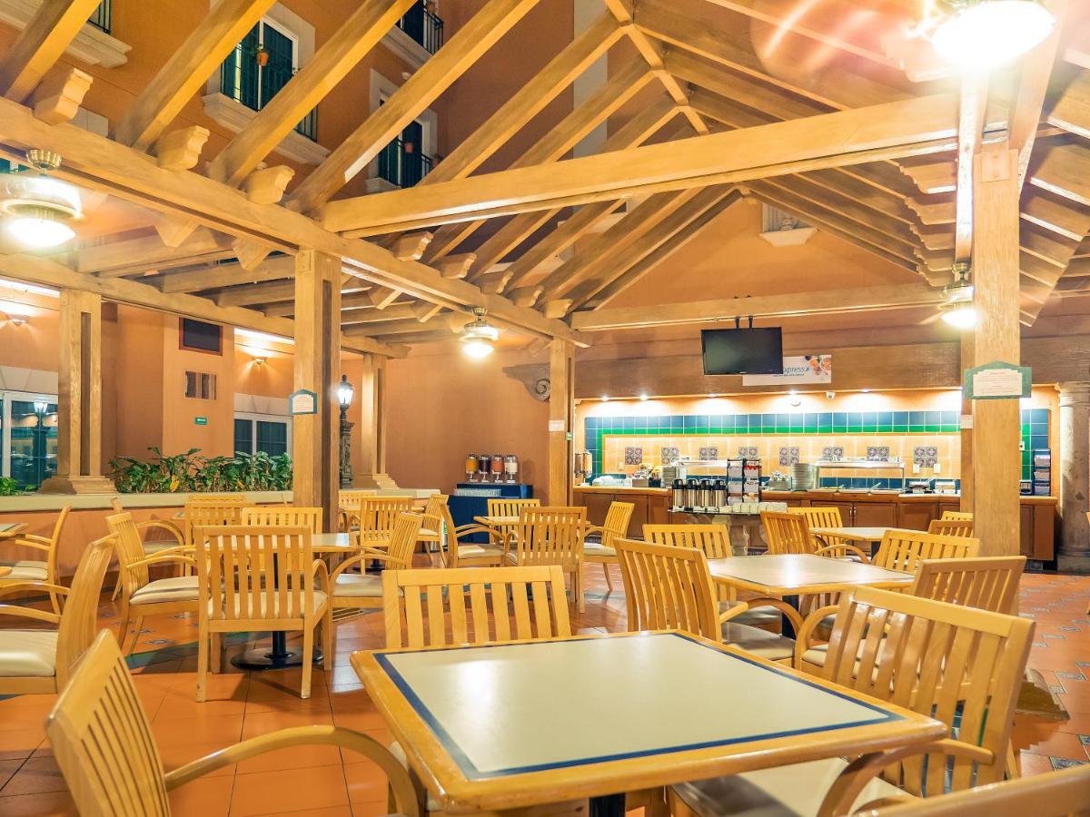 Holiday Inn Express Torreon By Ihg Luaran gambar