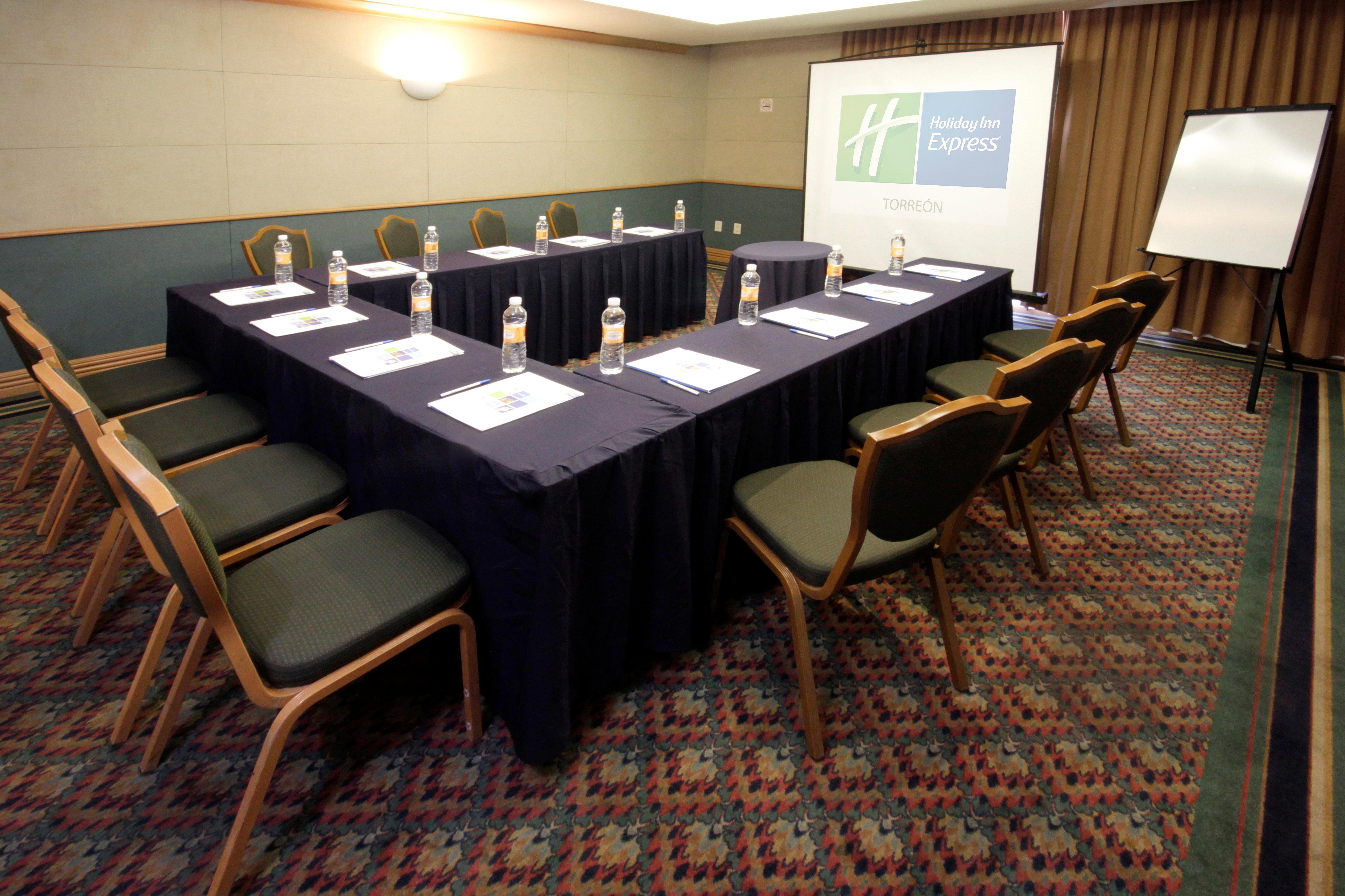 Holiday Inn Express Torreon By Ihg Luaran gambar